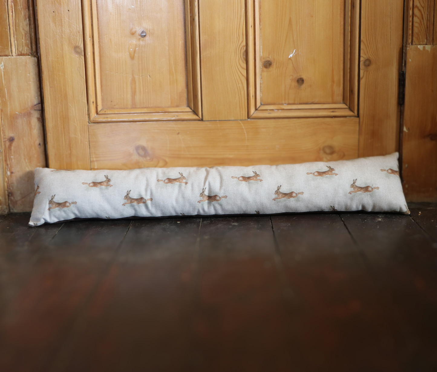 Country Style Draught Excluder – Add Warmth and Rustic Charm to Your Home